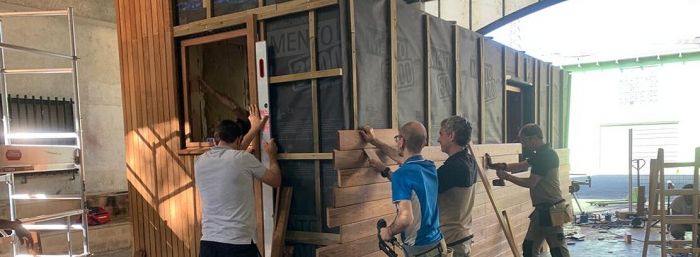  Euskadiko LHko irakasleak zurezko egitura arinaren eraikuntza eraginkorrean trebatzen dira